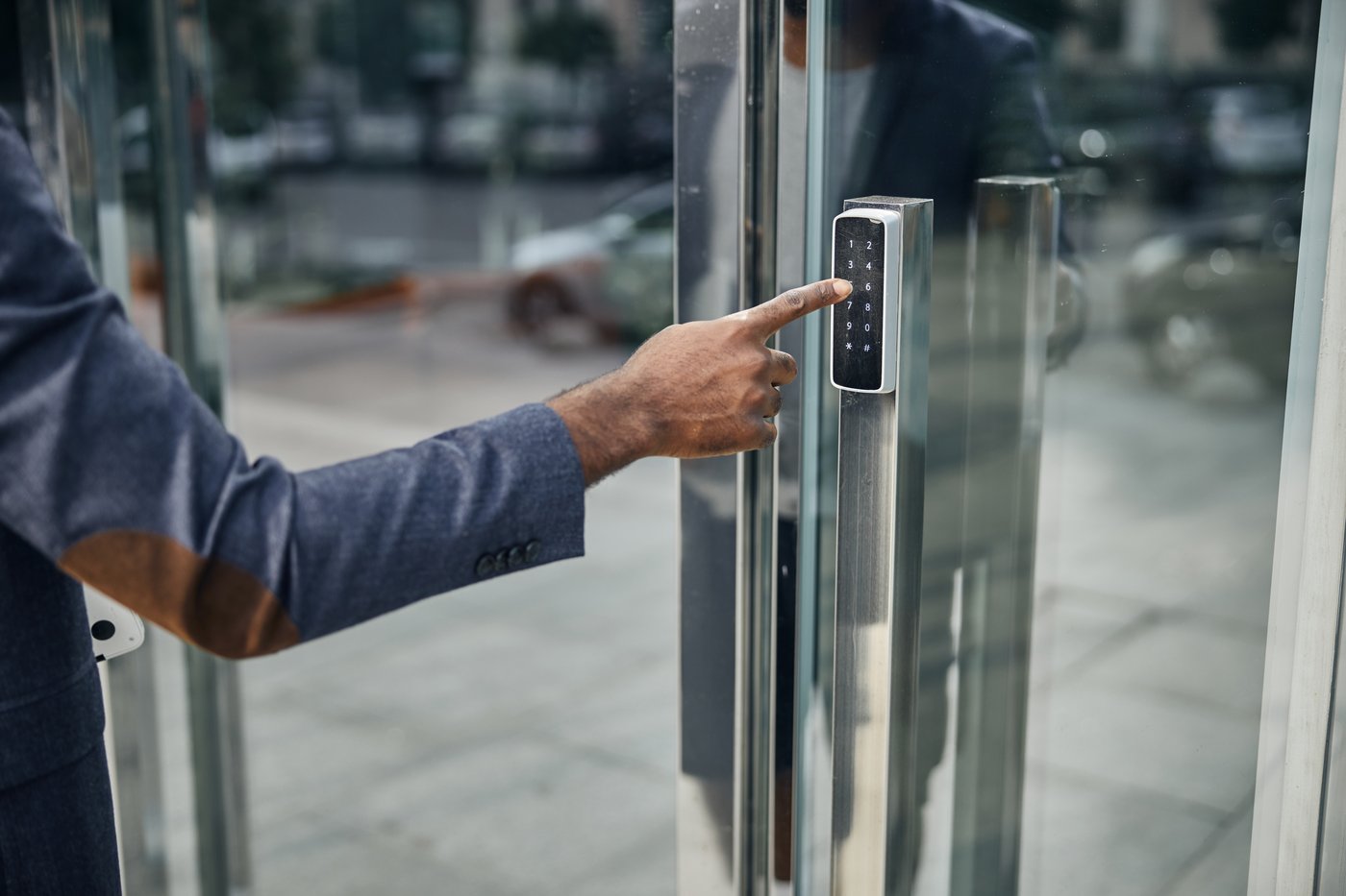 Sistema de control de acceso en empresa
